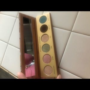 New new and autentic eyeshadow and water mist glow